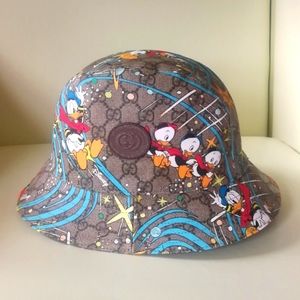 🐣🐣🐣 Authentic Disney x Gucci Donald Duck Bucket Hat